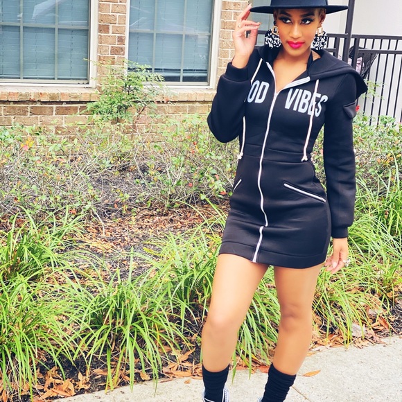 Good Vibes bomber dress - Picture 4 of 4